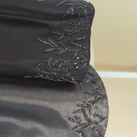 Ladies Strapless Ombre beaded gown size 6 - Picture 11 of 12